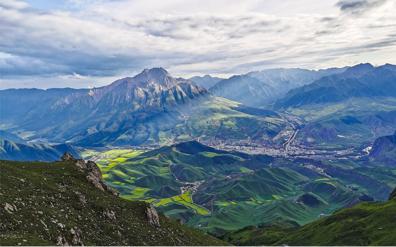 祁連山腹地美景。華旦才讓攝