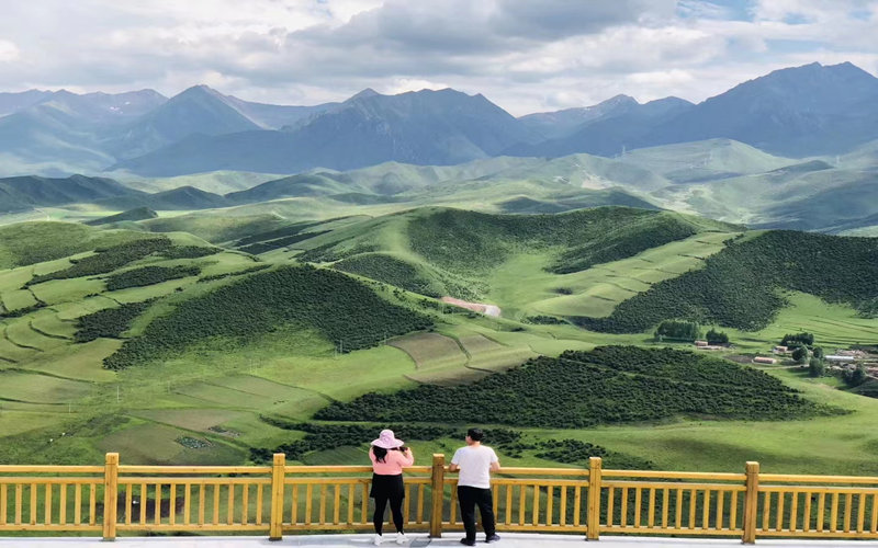 祁連山腹地美景。華旦才讓攝