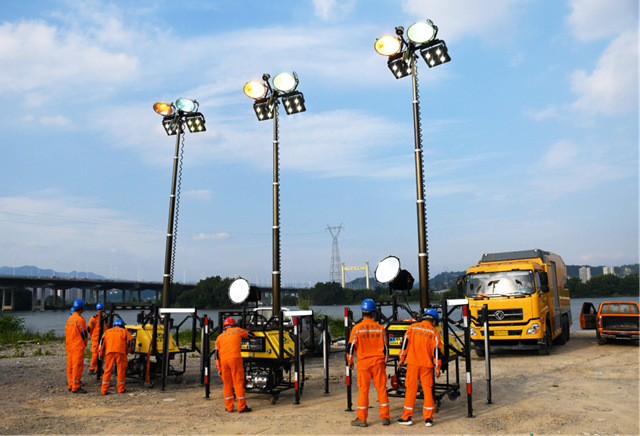國網福建電力員工開展防汛應急演練。國家電網供圖
