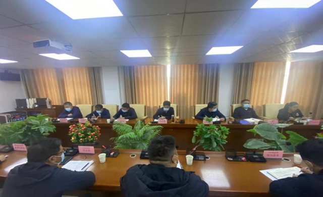 疫情防控分析研判會。久治縣委宣傳部供圖