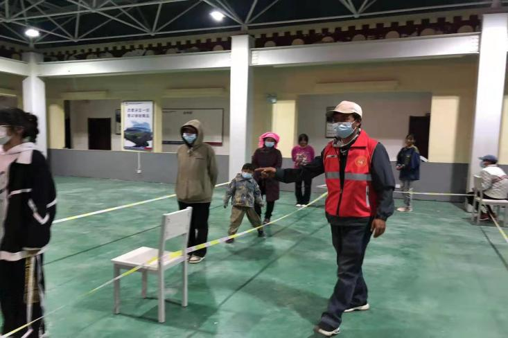有序開(kāi)展核酸檢測(cè)工作。黃南州尖扎縣委宣傳部供圖