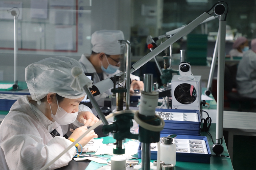 鐘表屬于精密制造。受訪企業(yè)供圖