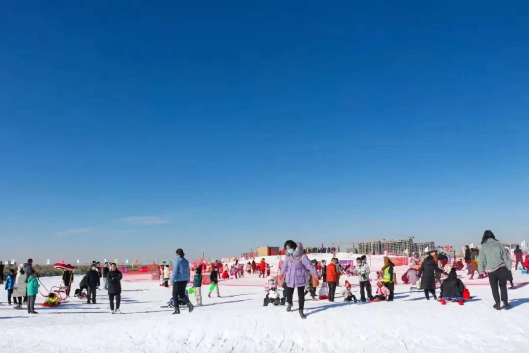 全民暢玩冰雪。格爾木市文體旅游廣電局供圖