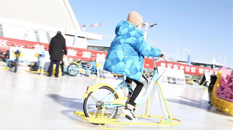 全民暢玩冰雪。格爾木市文體旅游廣電局供圖