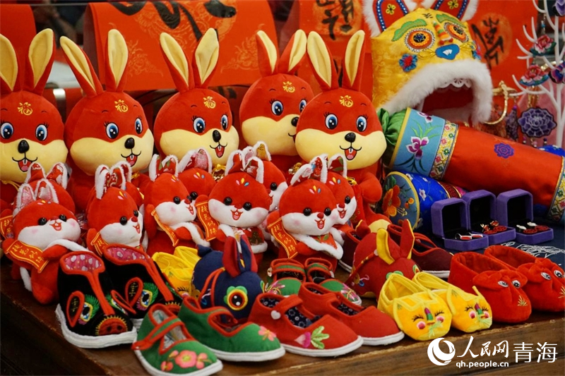 手工藝品。人民網(wǎng) 況玉攝
