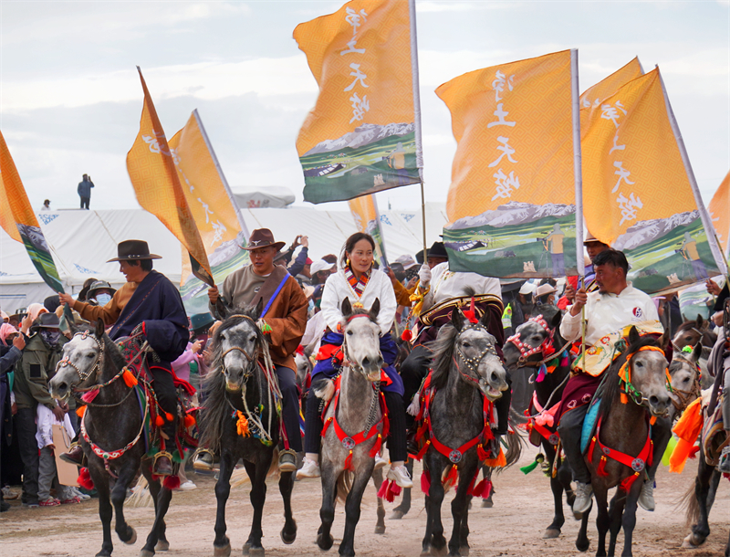 千匹駿馬行天峻。天峻縣委宣傳部供圖