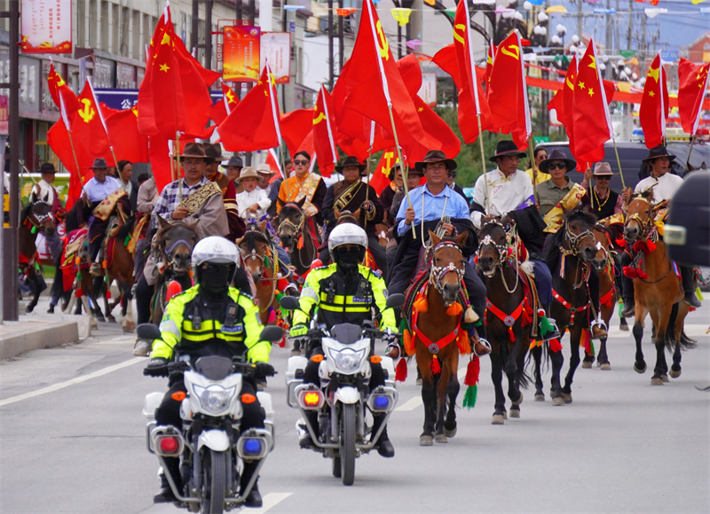 千匹駿馬行天峻。天峻縣委宣傳部供圖