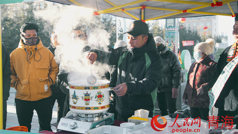 冬肉飄香。人民網(wǎng) 況玉攝