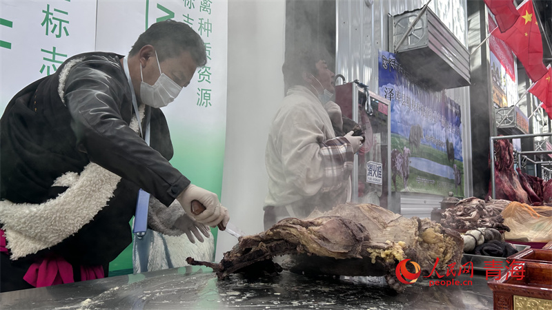 首屆“澤庫草原冬肉節(jié)”。人民網(wǎng) 陳明菊攝