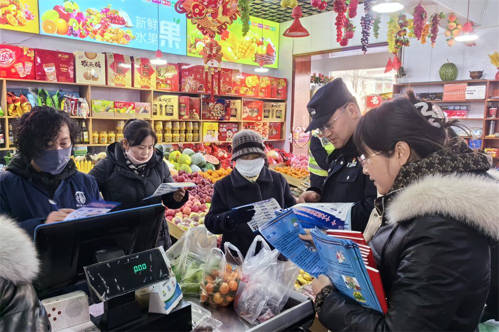 排查整治現(xiàn)場。湟中區(qū)委宣傳部供圖