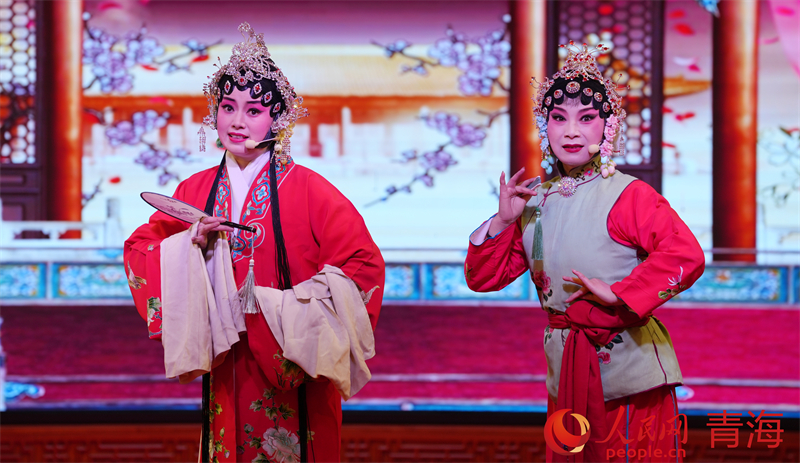 戲曲聯(lián)唱。人民網(wǎng) 況玉攝