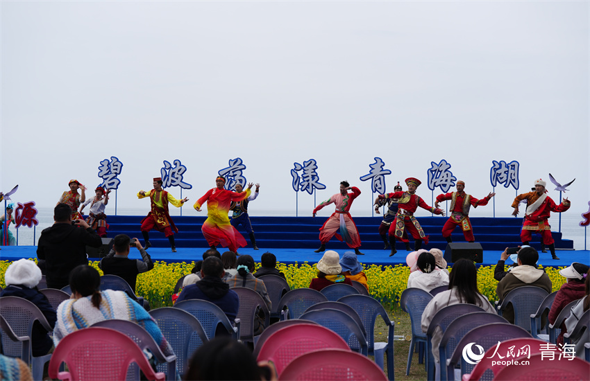 文旅活動進景區(qū)。人民網(wǎng) 陳明菊攝