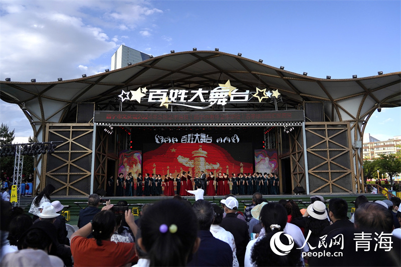 培訓(xùn)班匯報(bào)展演。人民網(wǎng)記者 甘海瓊攝