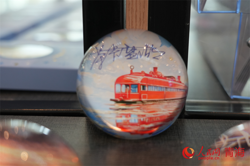 文創(chuàng)產(chǎn)品。人民網(wǎng) 況玉攝