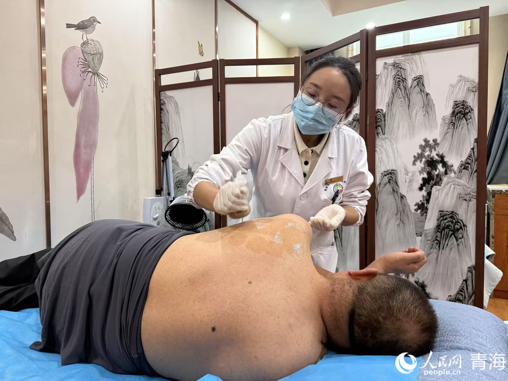 煳兒美療法。人民網(wǎng) 況玉攝