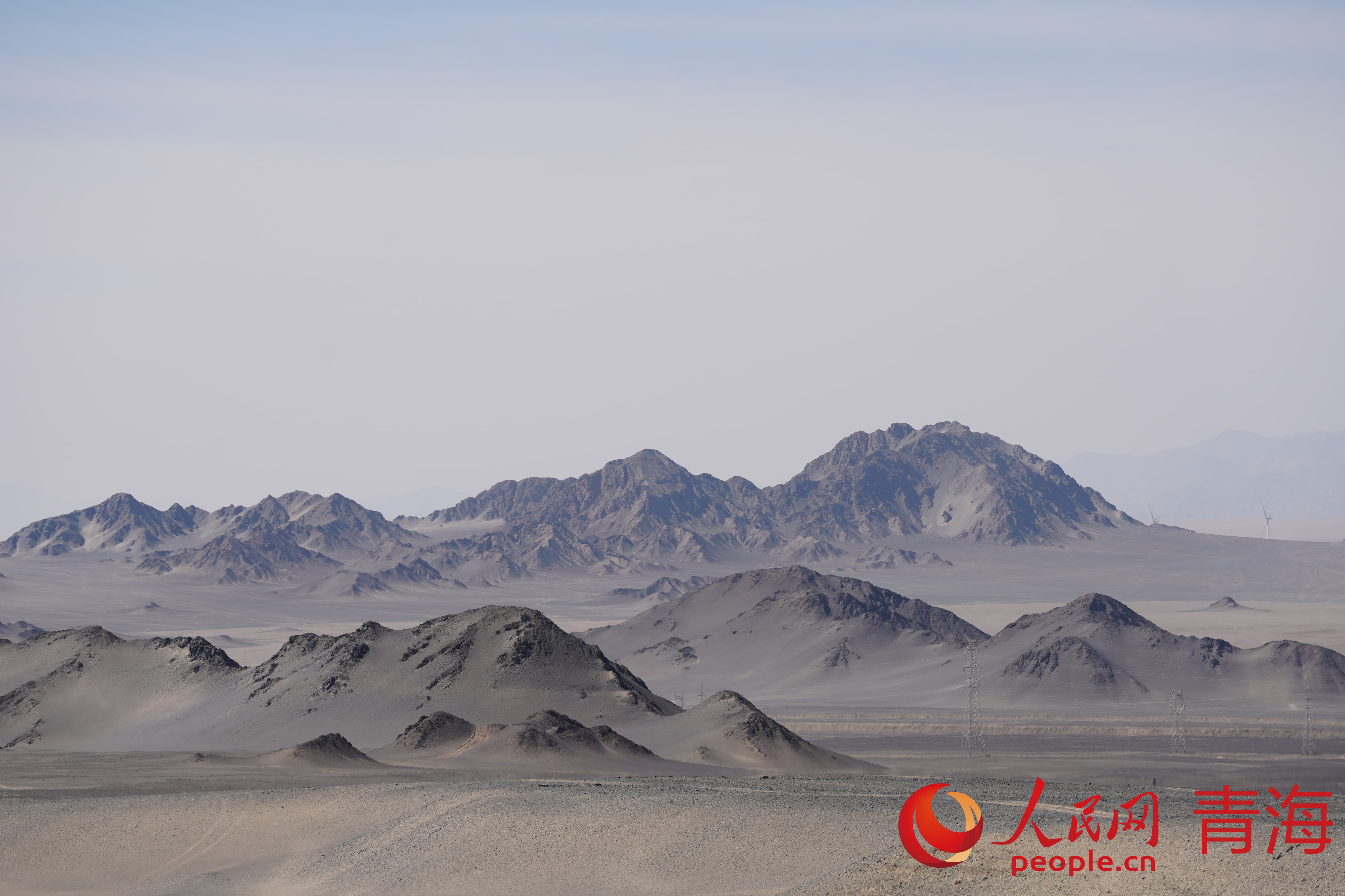 現(xiàn)實(shí)版的水墨丹青畫(huà)。人民網(wǎng)記者 甘海瓊攝